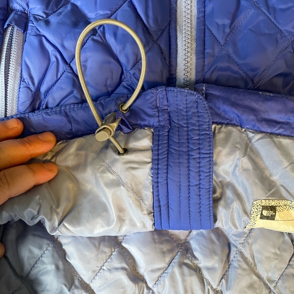 Girls North Face Quilted Jacket - Picture 2 of 4